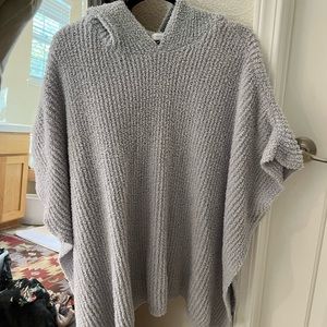 Cozy poncho. With hoodie